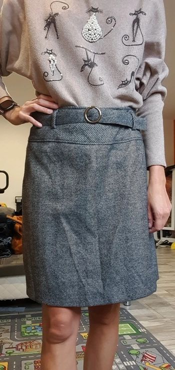 Jupe etam taille haute 40 mais convient à du 38 en très bon état