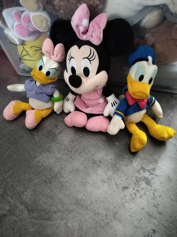 Peluches Minnie Daisy et Donald Disney