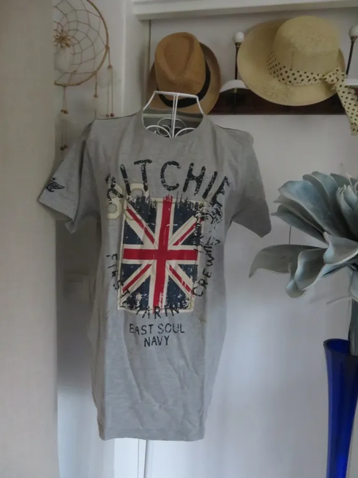 tee shirt