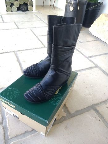 Jolie paire de bottes audley taille 36 comme neuf.