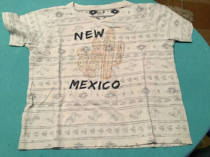 2 T-shirts 6 ans - photo numéro 3