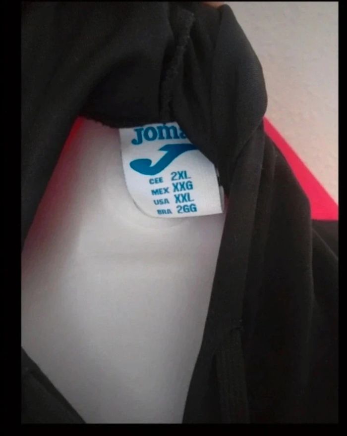 Veste à capuche Joma taille 44 🌹 - photo numéro 2