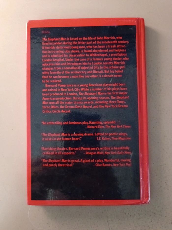 Rare et collector. The elephant Man a play by Bernard pomerance - photo numéro 2