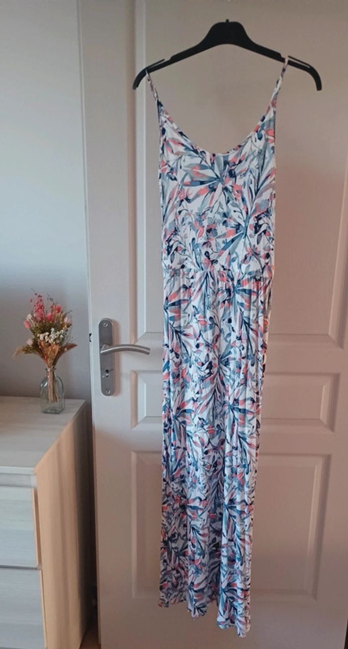 Magnifique robe longue femme floral blanc/bleu/rose