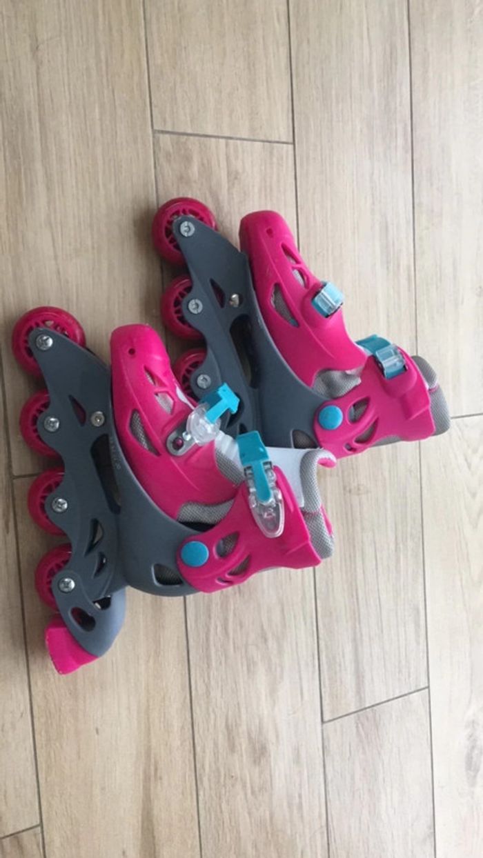 Rollers 4 roues roses ajustables 30/32 - photo numéro 2