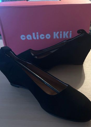 1 ballerine compenser noir neuf