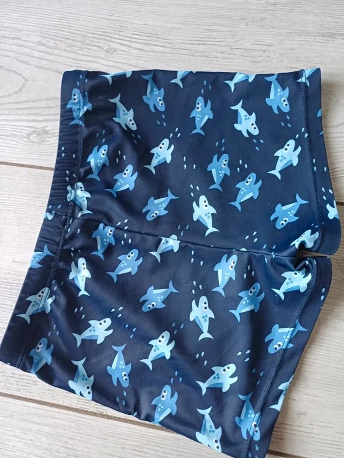 2 Maillots de bain garcon 5-6 ans dont un pat patrouille - photo numéro 7