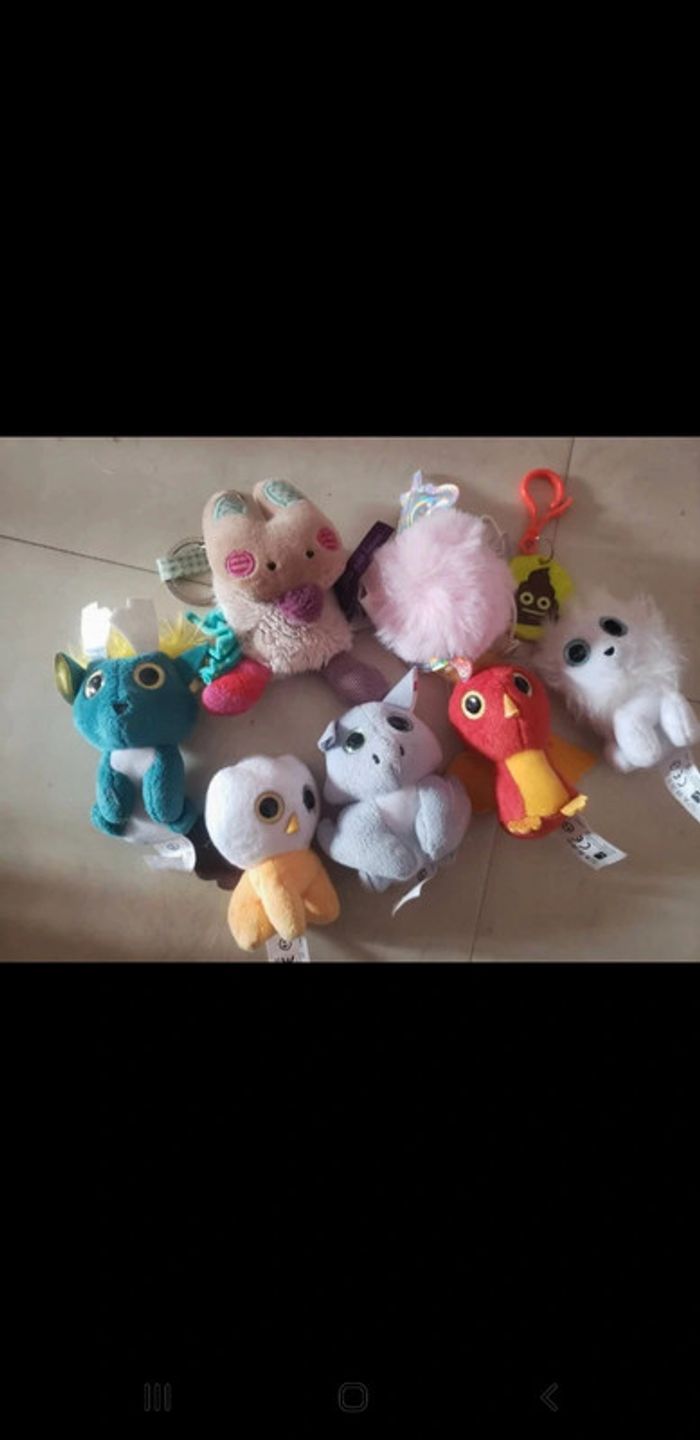 Lot divers peluches et porte clés - photo numéro 3