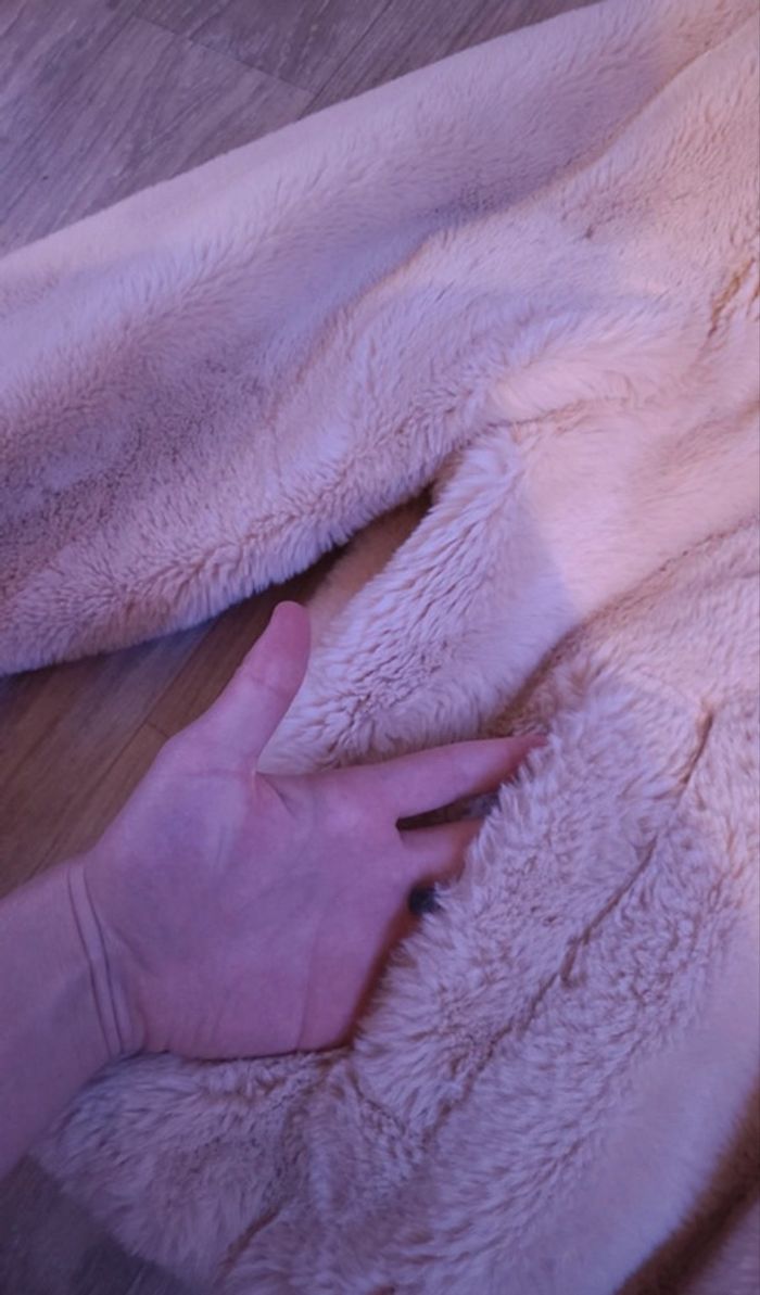 Manteau fausse fourrure - photo numéro 3