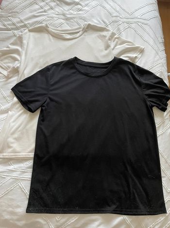lit de 2 t-shirt basiques noir et blanc