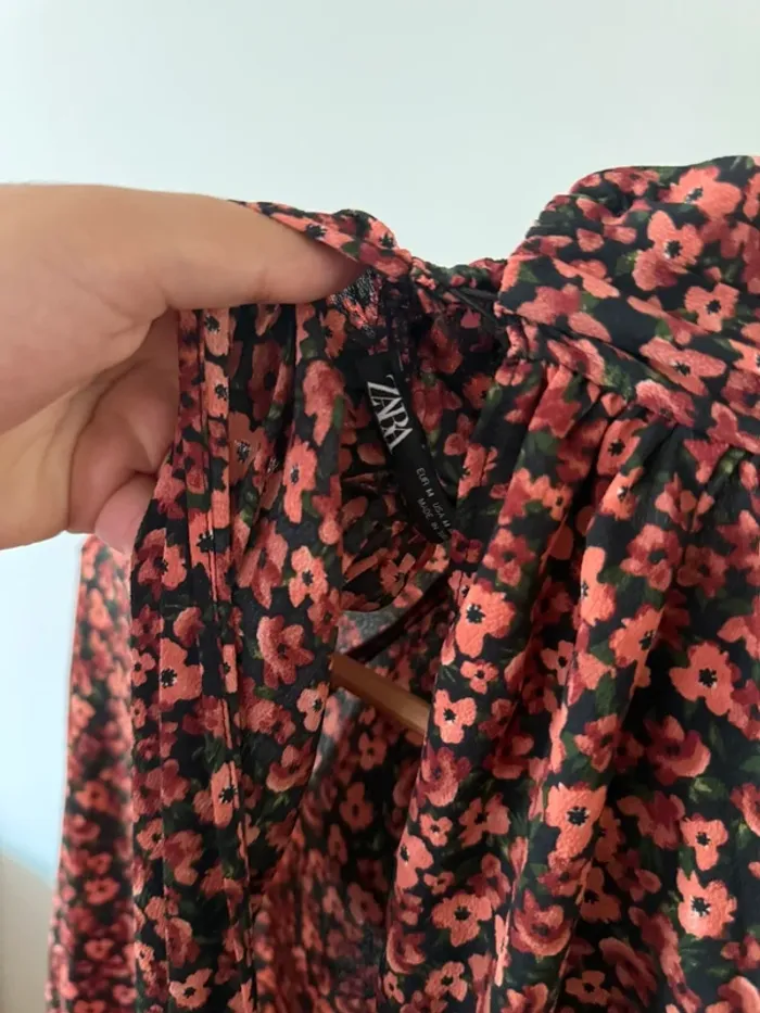Jolie robe d’été fleurie Zara M/38 - photo numéro 4