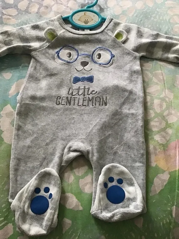 Pyjama une pièce Gémo gris taille 1-3 mois / 56 cm - photo numéro 2