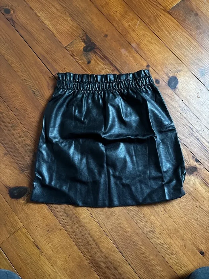 👗 Jupe en Simili Cuir - Taille S