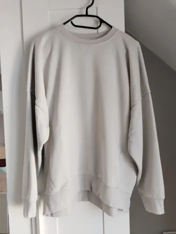 Sweat large couleur gris crème