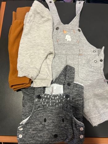 Lot vêtement bébé 1 mois