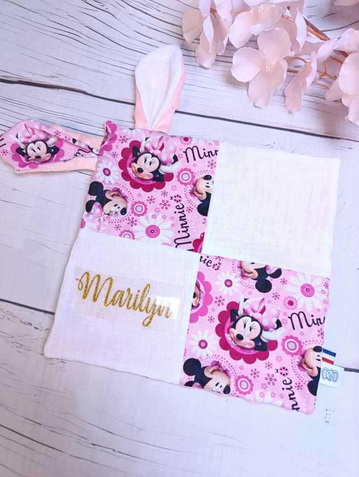 Doudou oreilles de lapin