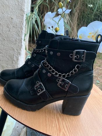 Bottines m’y B taille 40 noir avec chaine talon 8 cm