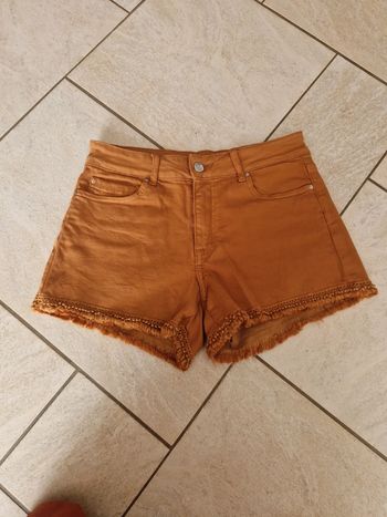 Short marron Cache Cache