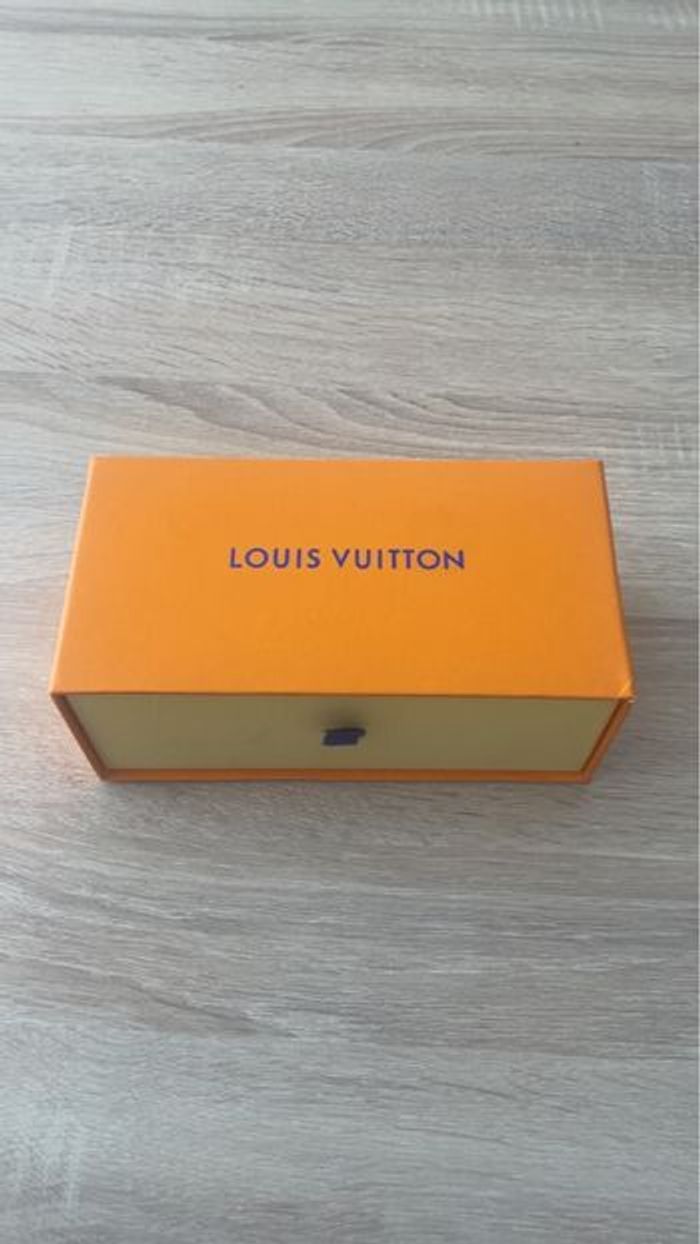 Lunette de soleil louis Vuitton - photo numéro 9