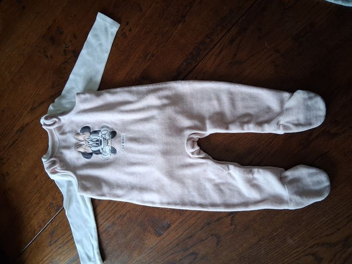 Ensemble grenouillère en velours Minnie Disney de marque C&A - photo numéro 1
