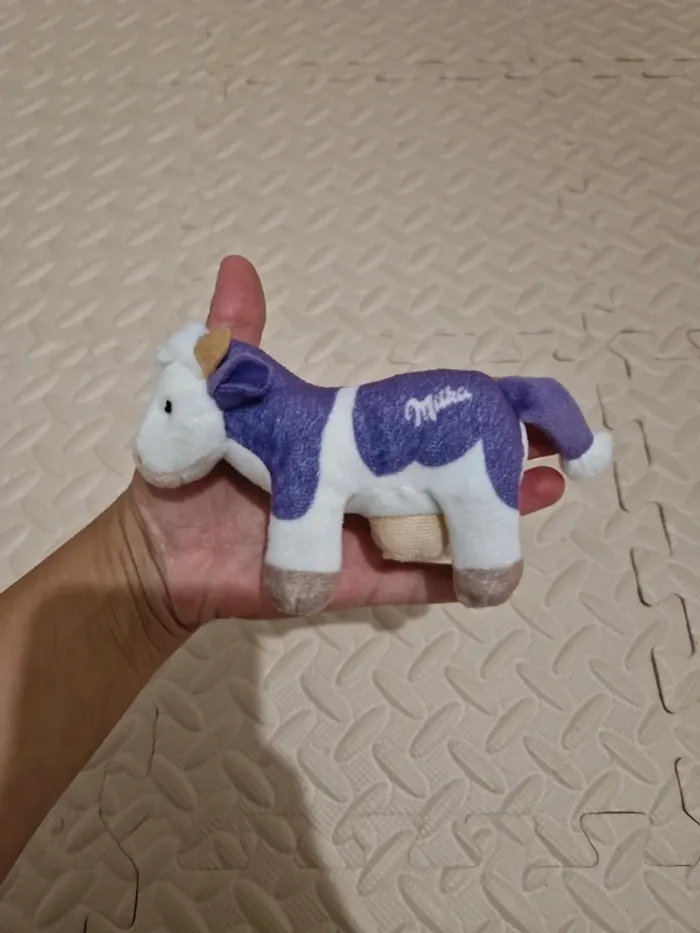Peluche Milka vache mini violet blanc Très bon état - photo numéro 9