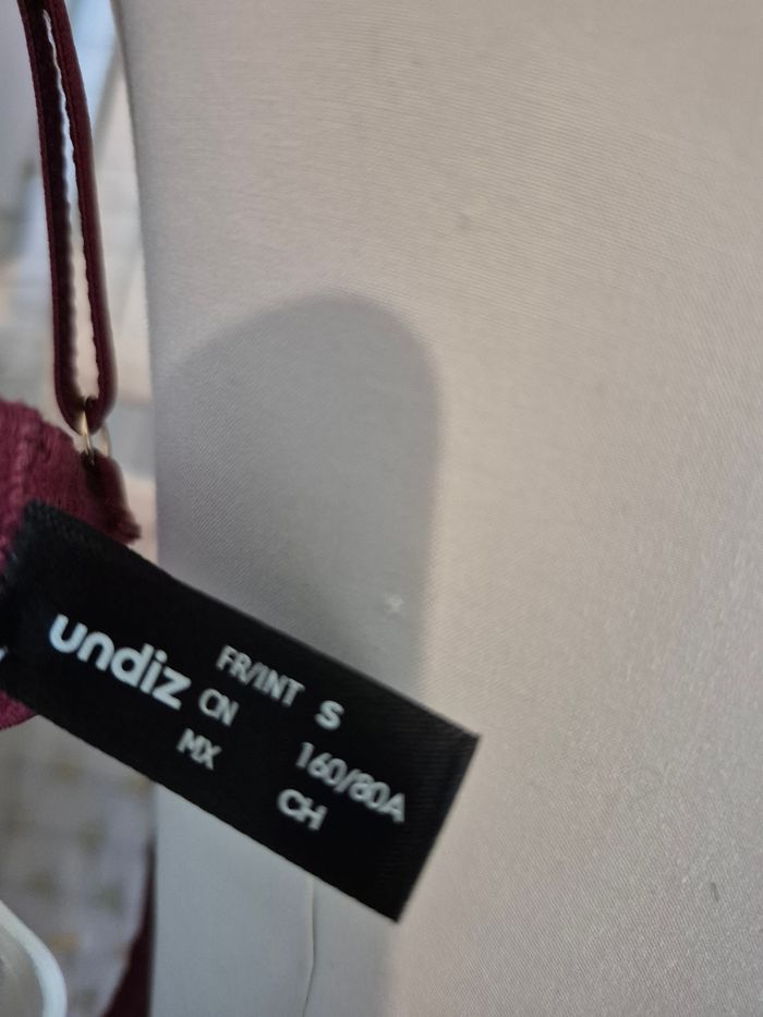 💕 Sublime Body Tanga Push-up Bordeaux UNDIZ -T S / 36 Neuf 💕 - photo numéro 8