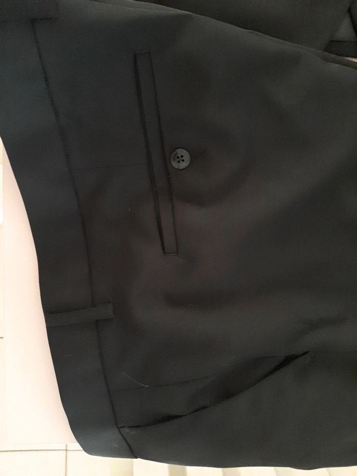 Costume noir porté  1 fois taille 60 - photo numéro 2