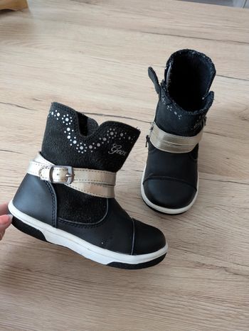 Bottines noires et dorées Geox 24