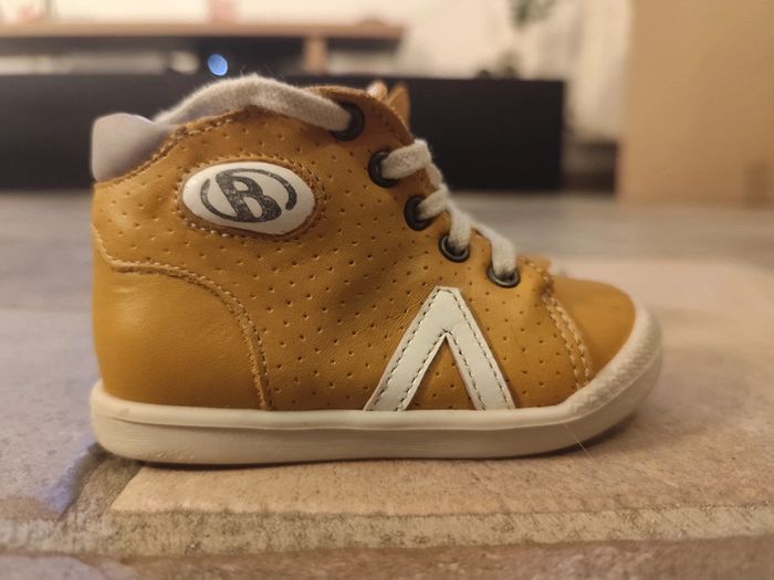 Chaussure Taille 20