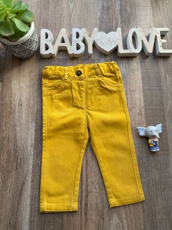 - Pantalon Kiabi         - 9 mois - Très bon état  