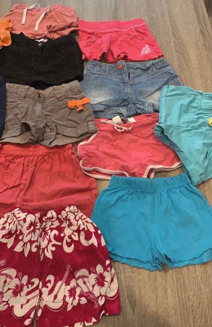 Lot de 11 shorts et 2 corsaires 3 ans - photo numéro 2