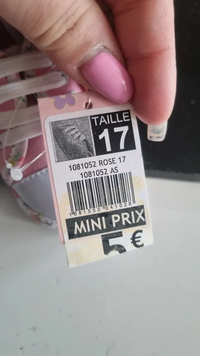 Chaussures bébé fille NEUVE - photo numéro 4