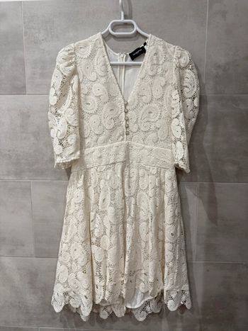 Robe courte dentelle écru the kooples