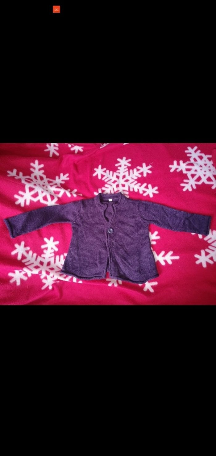 Gilet 12 mois 2 boutons violet