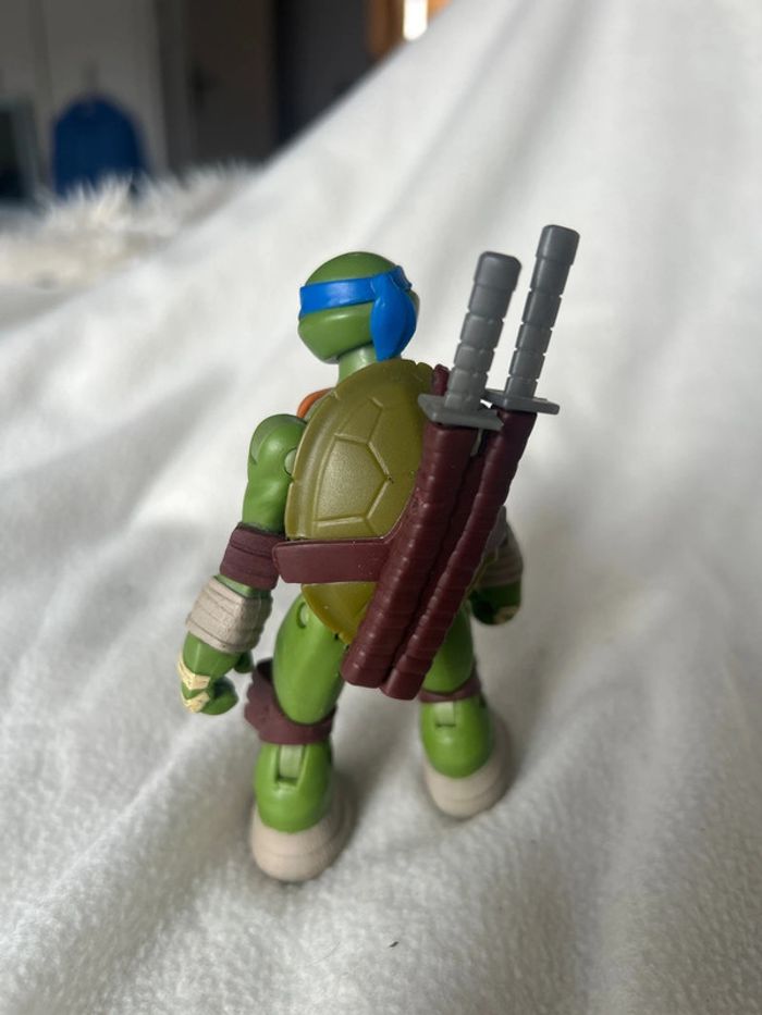 Figurine Leonardo – TMNT Nickelodeon 2013 – Playmates Toys - photo numéro 2