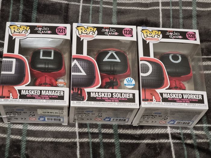 Young-Hee doll, 3 soldiers and the Front man - photo numéro 2