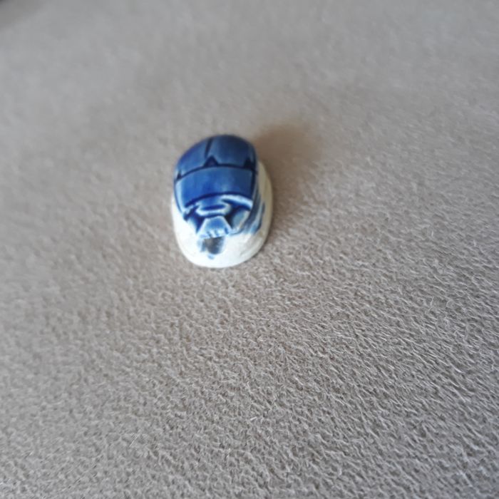 Faby27800 Scarabée Egyptien en céramique bleu et blanc