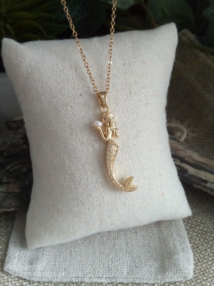 Collier sirène et perle de culture d'eau douce