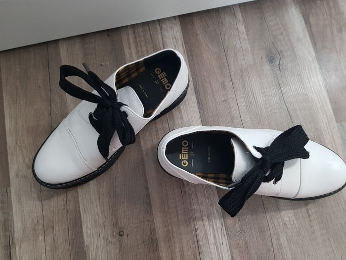 Chaussure - photo numéro 2