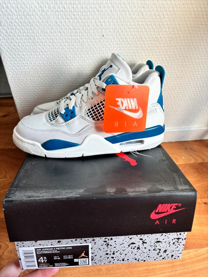 Basket Jordan 4 rétro