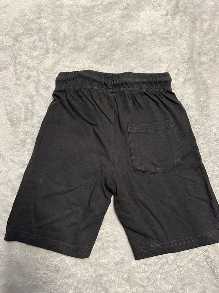 Short Sergio tacchini 4 ans - photo numéro 2
