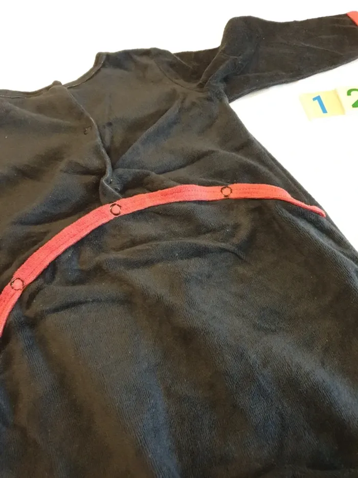 Pyjama une pièce Mickey 12 mois - photo numéro 4