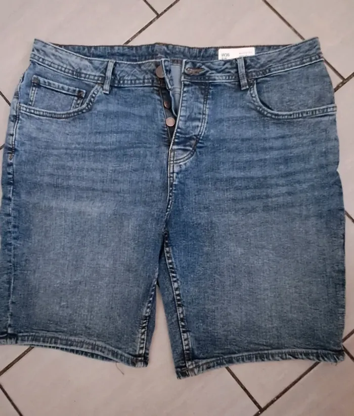 Short Homme taille 46
