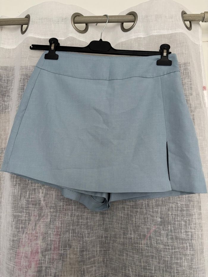 Jupe short neuve - photo numéro 2