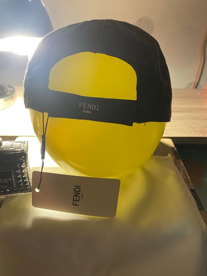 Casquette Fend! - photo numéro 3