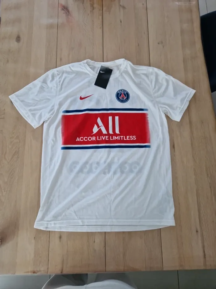T-shirt taille L PSG