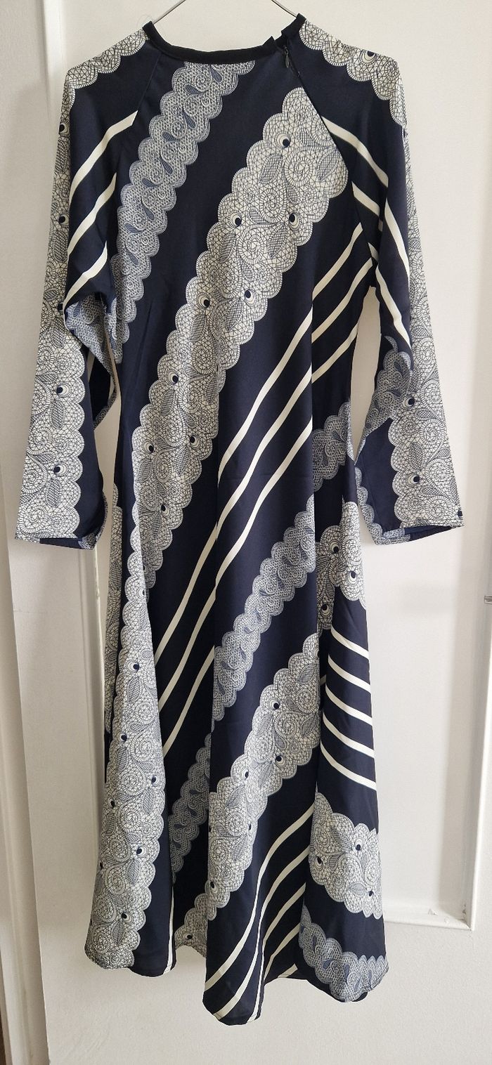 Belle robe à motifs