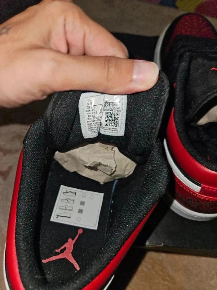 Nike Air Jordan 1 low red White black Taille 43 - photo numéro 2