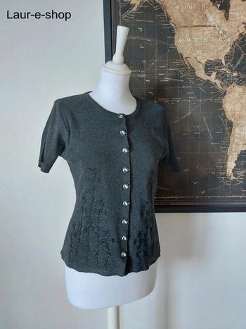 Cardigan gris manches courtes et broderies S 36