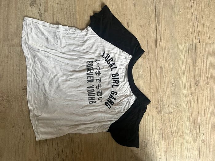Tee shirt blanc et noir - photo numéro 4